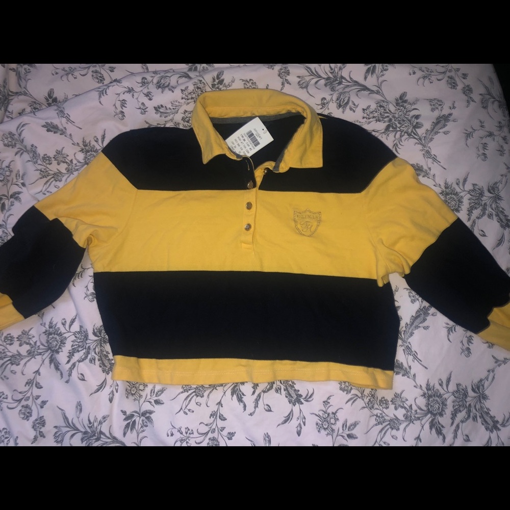 Brandy Melville & Tommy Hilfiger long sleeve crop